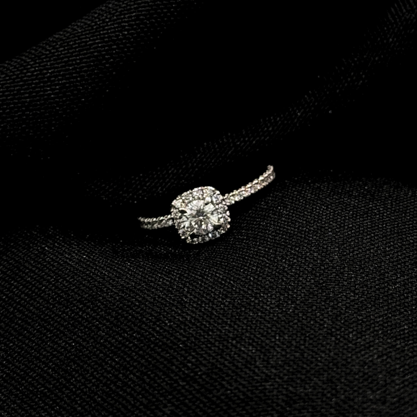 Brilliant Round Cut Natural with Halo Diamond Engagement Ring
