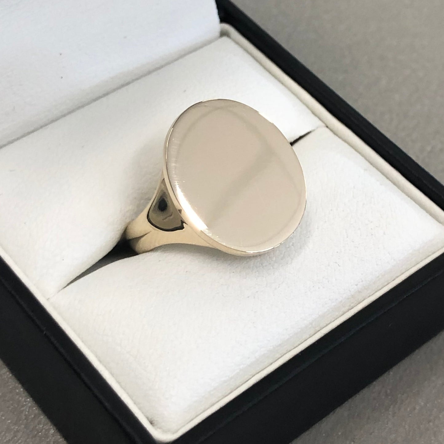 9K Yellow Gold Oval Signet Ring with a thin Band