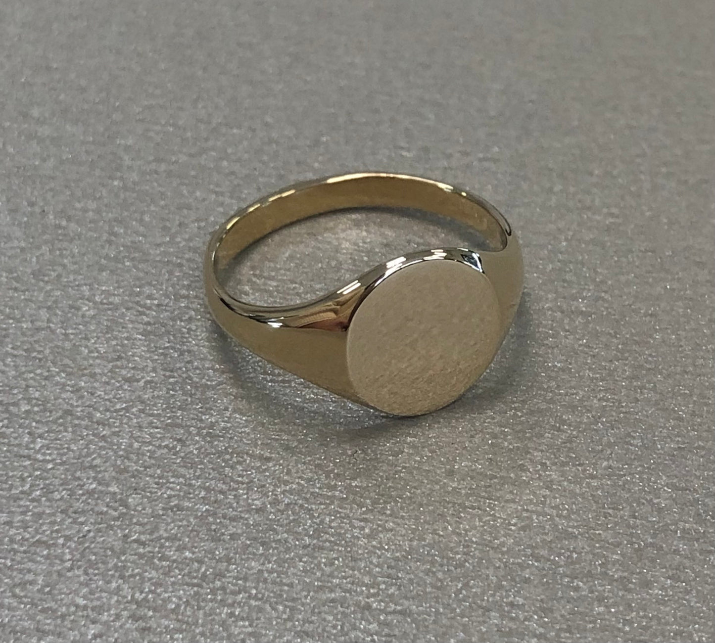 9K Yellow Gold Small Round Signet Ring