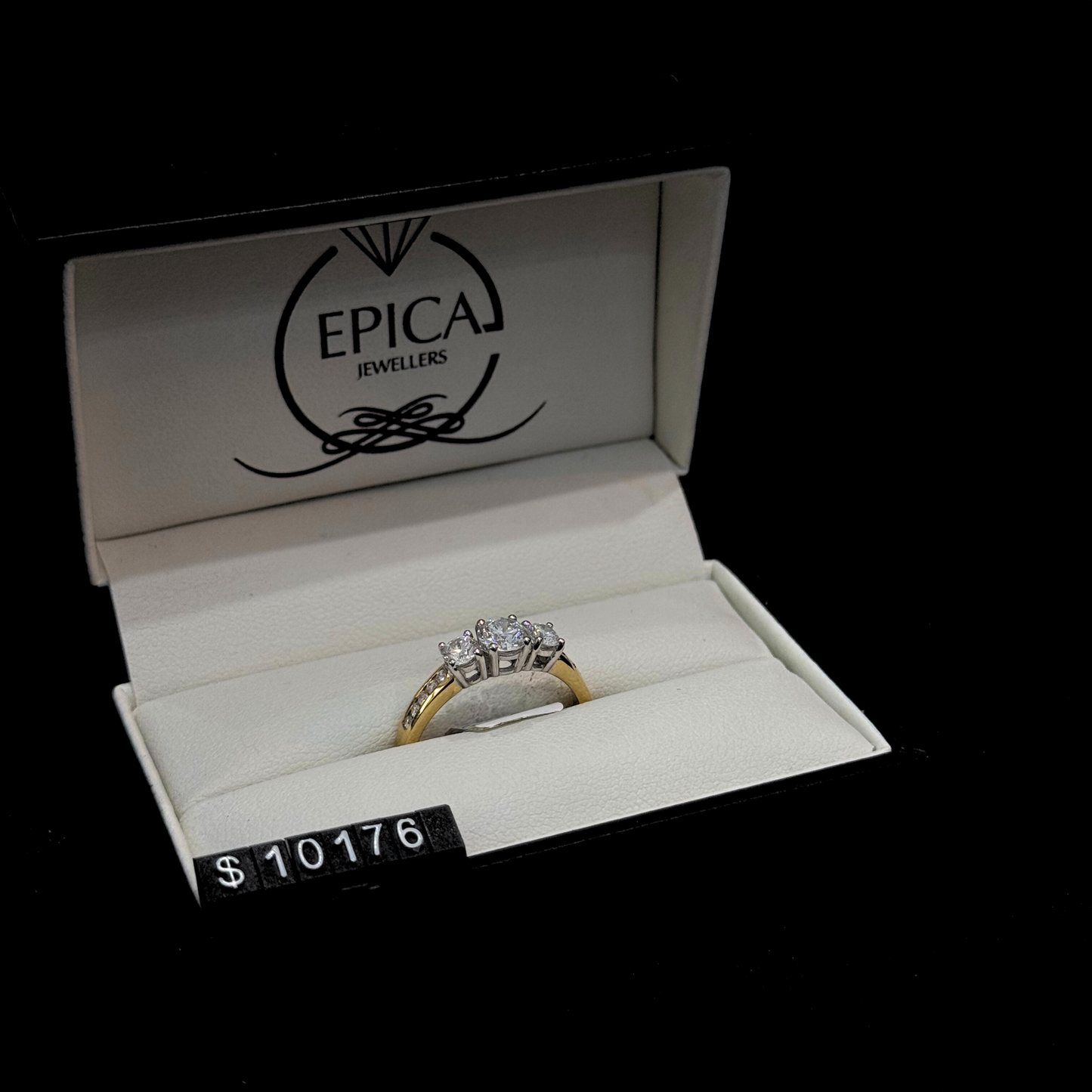 Three Stone Round Brilliant Cut Natural Diamond Engagement Ring